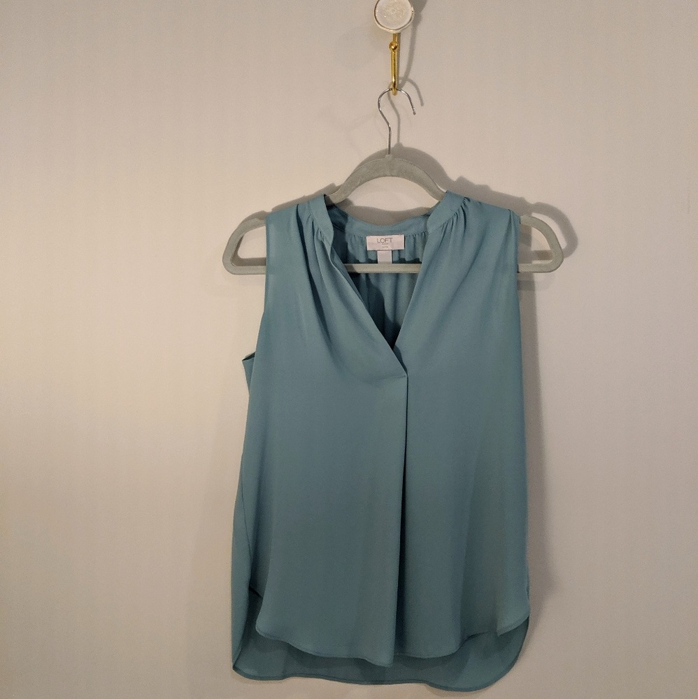 Loft Sleeveless Shell Top